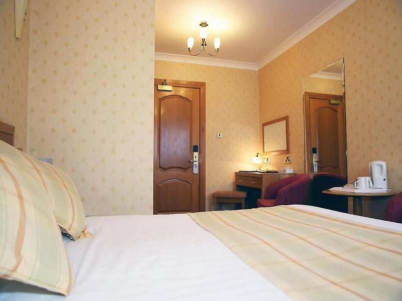 Leapark Hotel image
