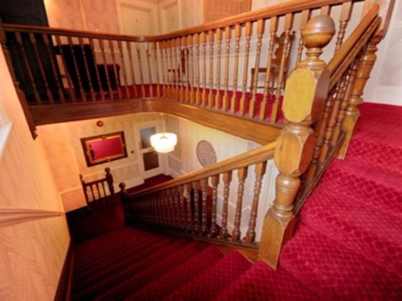 Denewood Hotel image