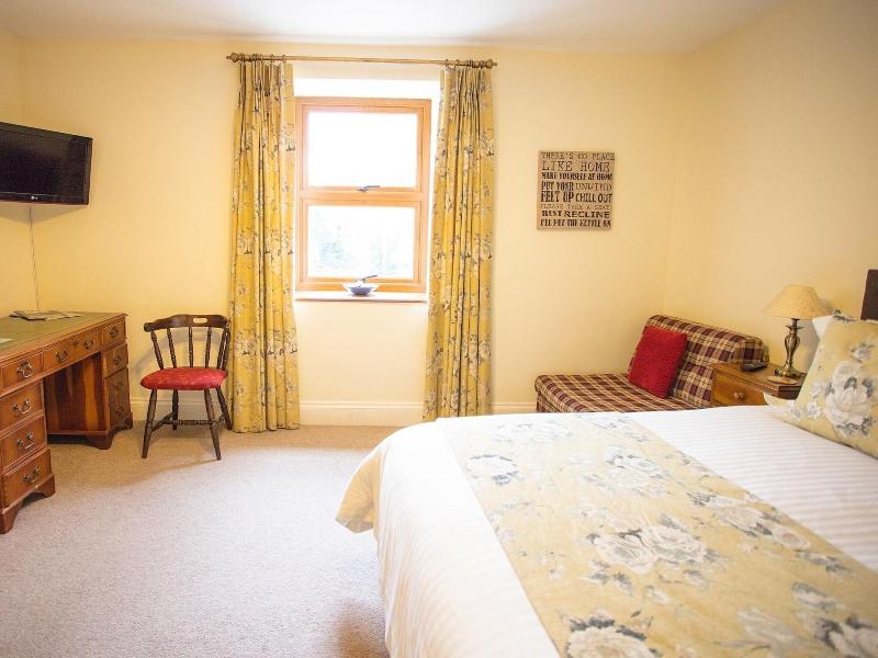 Harewood End Inn image
