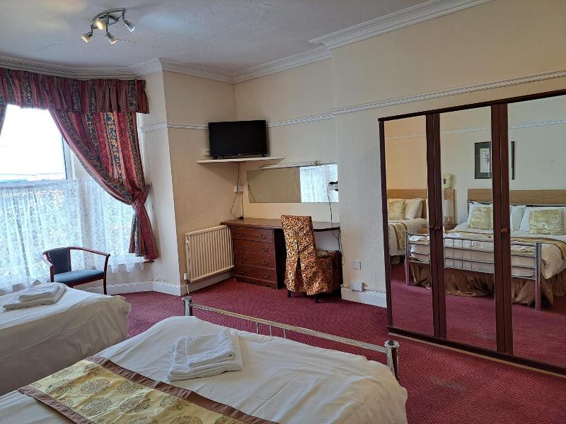 Diamond House Hotel image