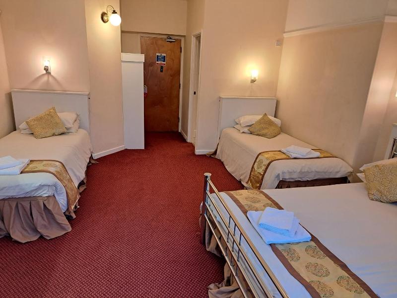 Diamond House Hotel image