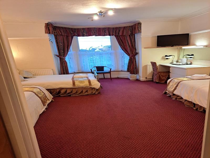Diamond House Hotel image