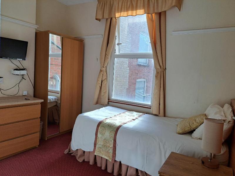 Diamond House Hotel image