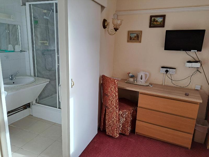 Diamond House Hotel image