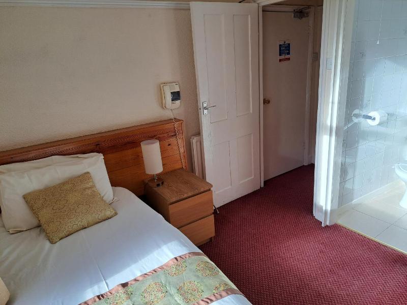 Diamond House Hotel image