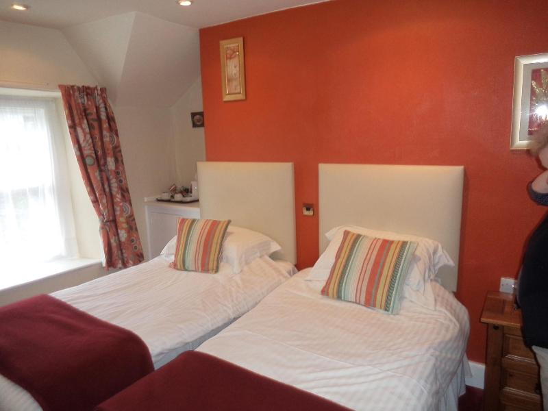 Ivy House image