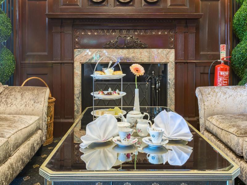 De Rougemont Manor Hotel image