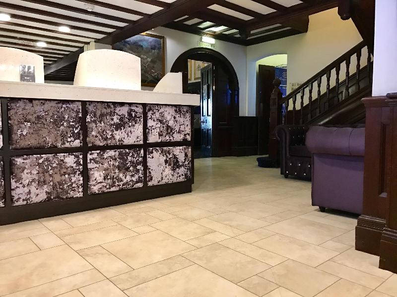 De Rougemont Manor Hotel image