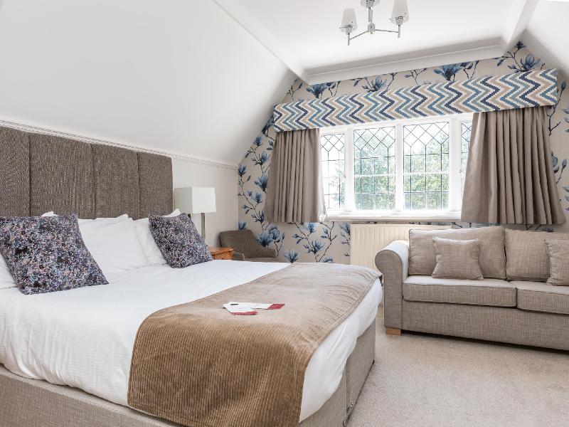 De Rougemont Manor Hotel image