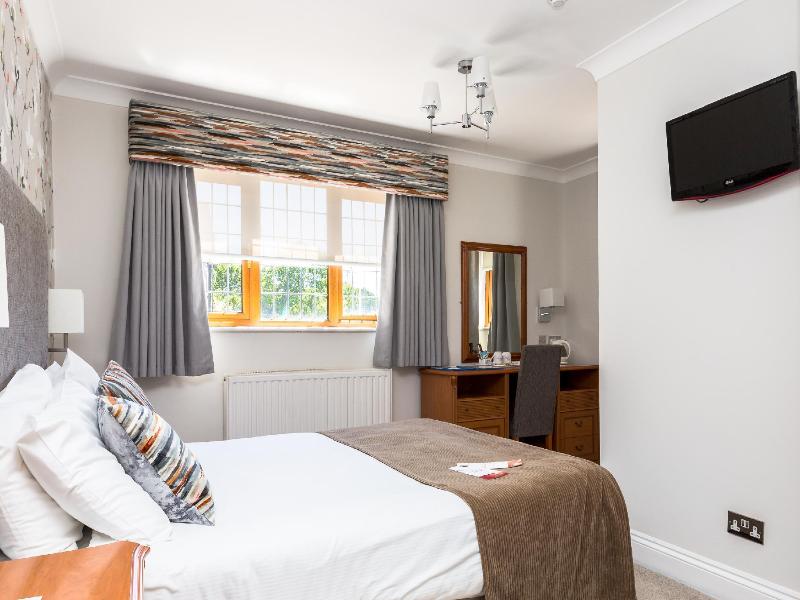 De Rougemont Manor Hotel image