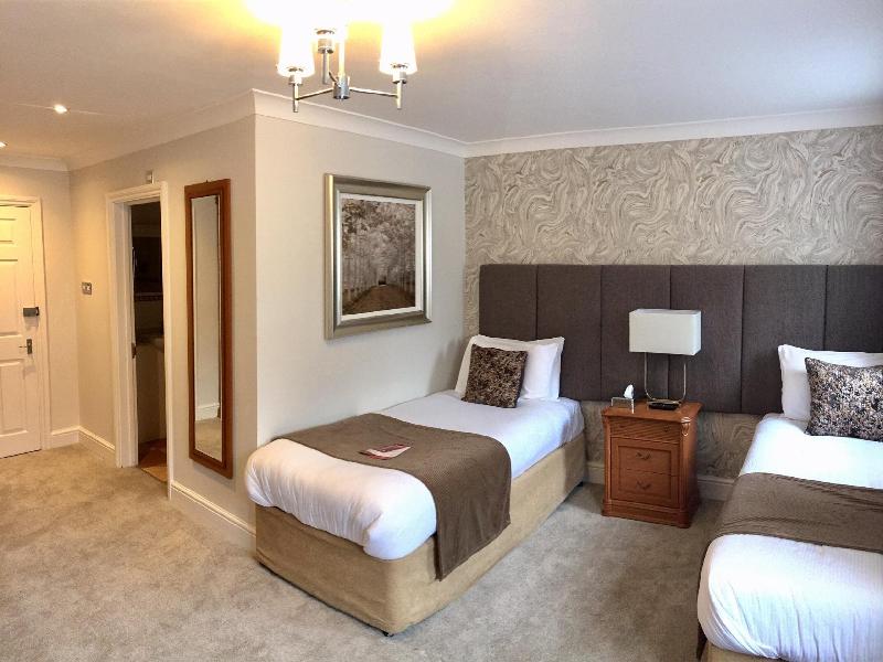 De Rougemont Manor Hotel image