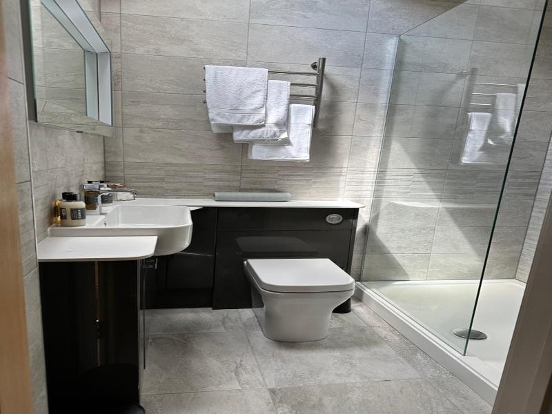 Canaston Oaks Luxury Bed   Breakfast image