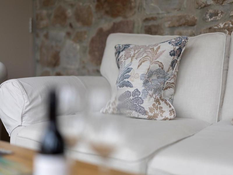 Canaston Oaks Luxury Bed   Breakfast image