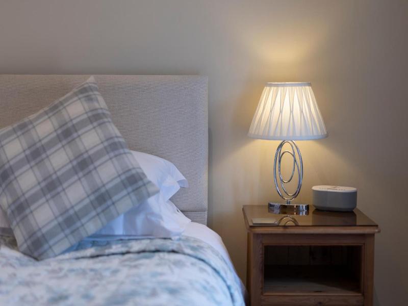 Canaston Oaks Luxury Bed   Breakfast image