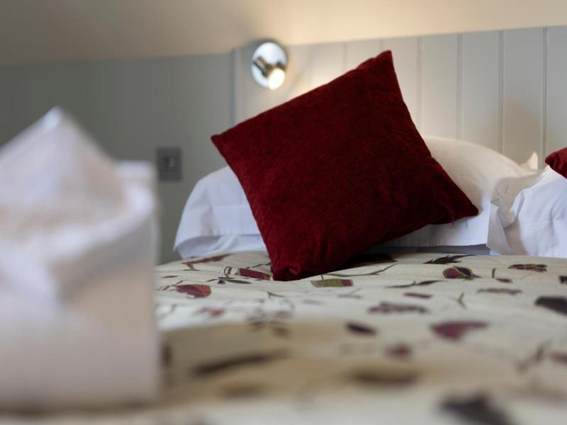 Canaston Oaks Luxury Bed   Breakfast image