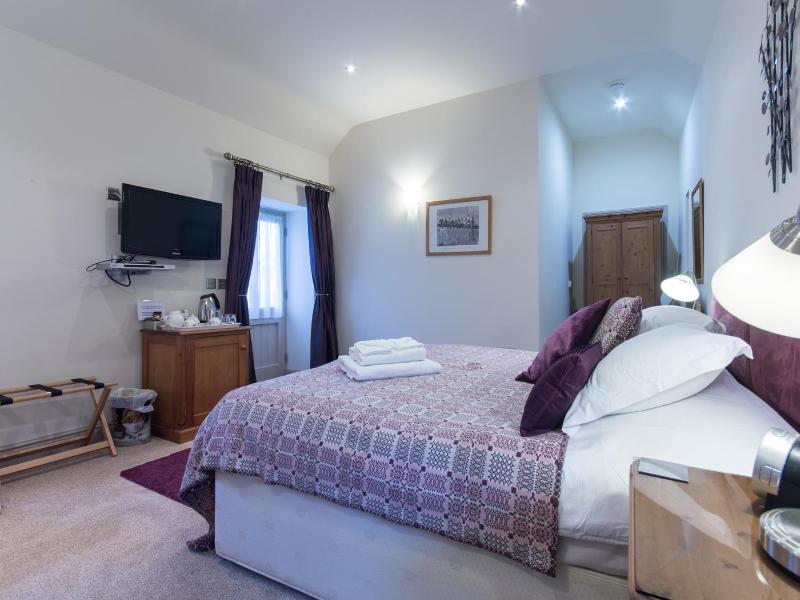 Canaston Oaks Luxury Bed   Breakfast image