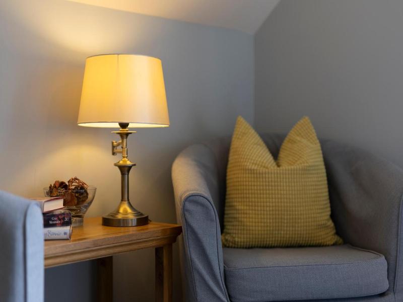 Canaston Oaks Luxury Bed   Breakfast image