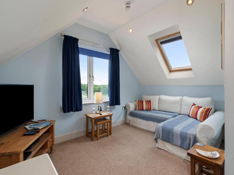 Canaston Oaks Luxury Bed   Breakfast image
