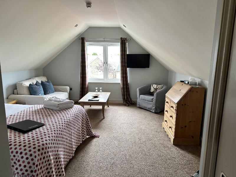 Canaston Oaks Luxury Bed   Breakfast image