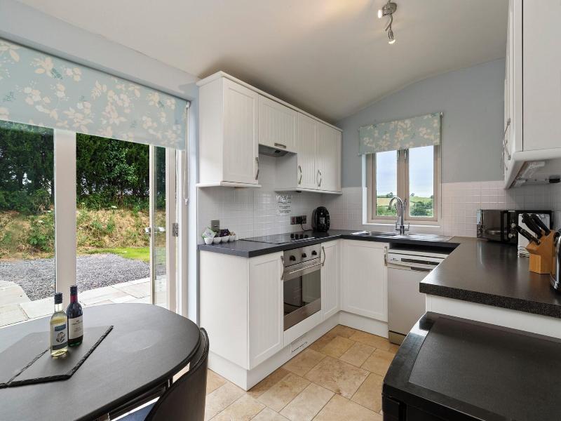 Canaston Oaks Luxury Bed   Breakfast image