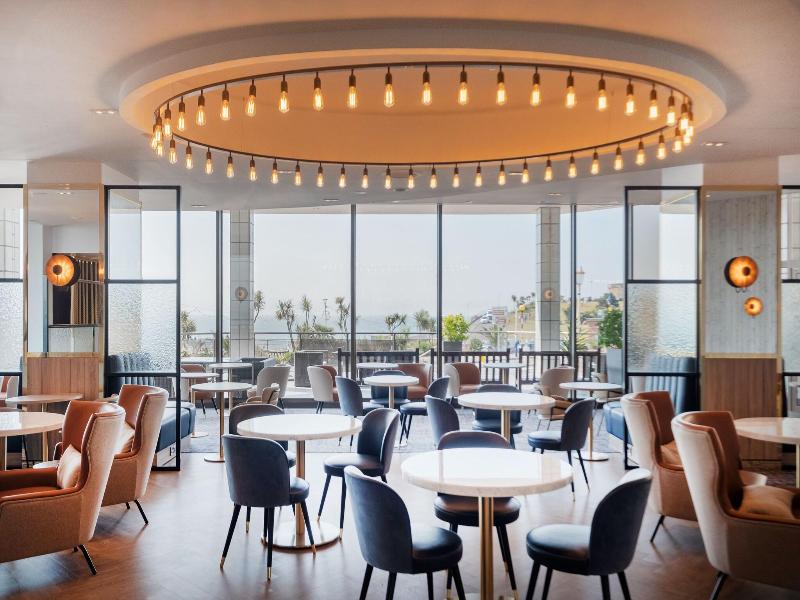 THE VIEW HOTEL image