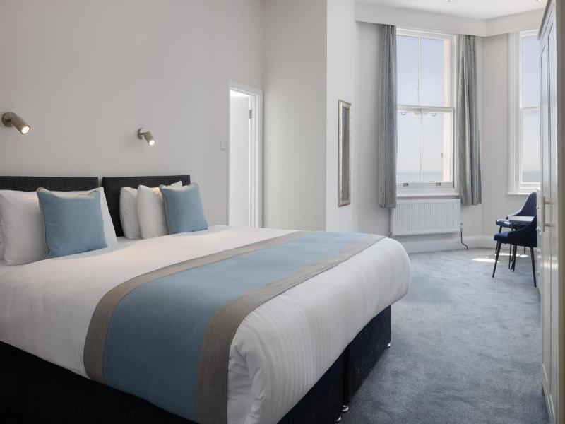 The Cumberland Hotel image