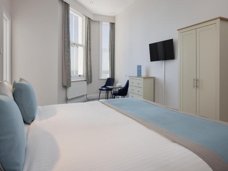 The Cumberland Hotel image