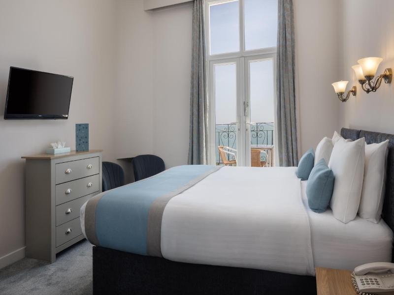The Cumberland Hotel image