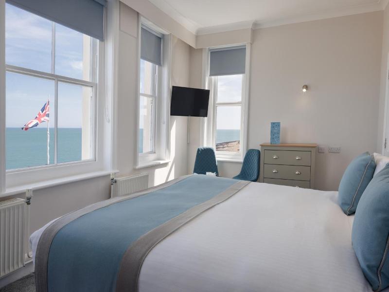 The Cumberland Hotel image