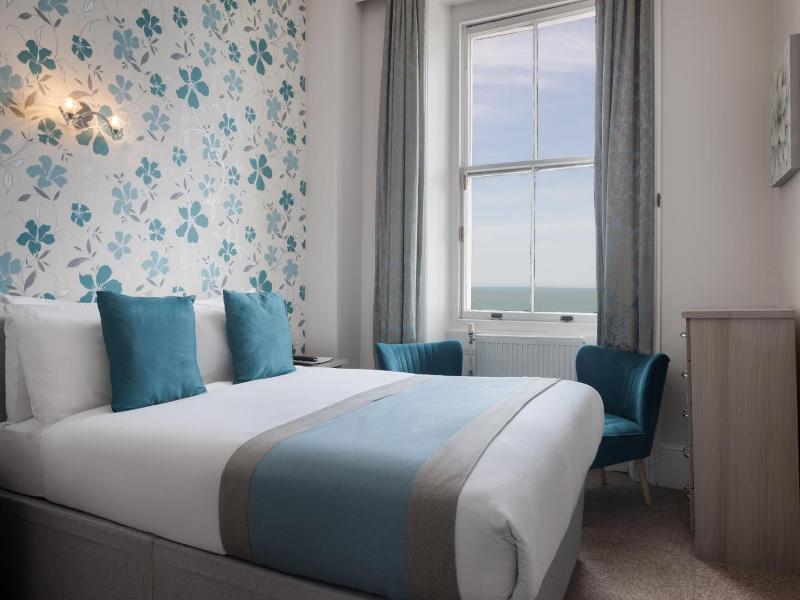 The Cumberland Hotel image