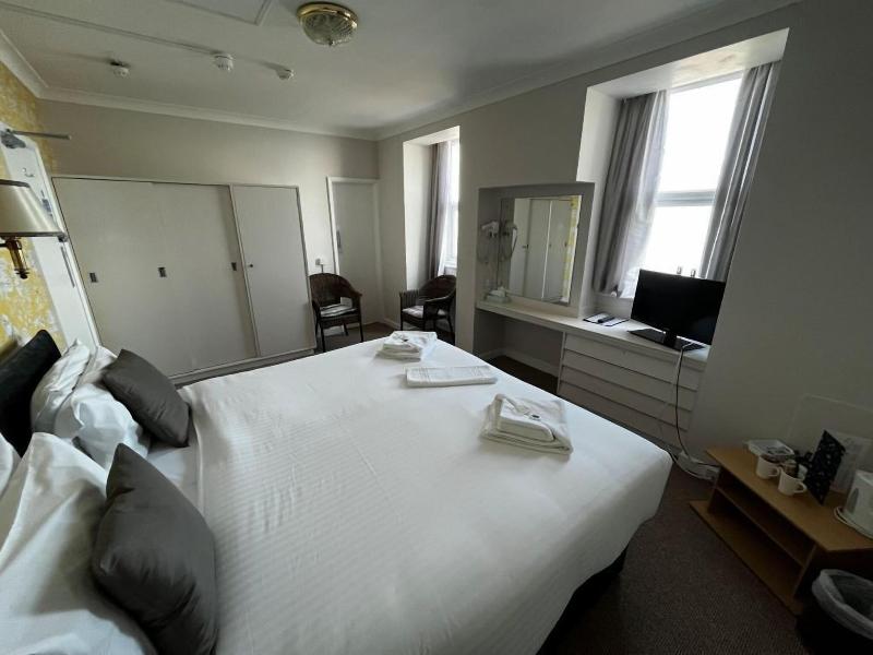 The Cumberland Hotel image