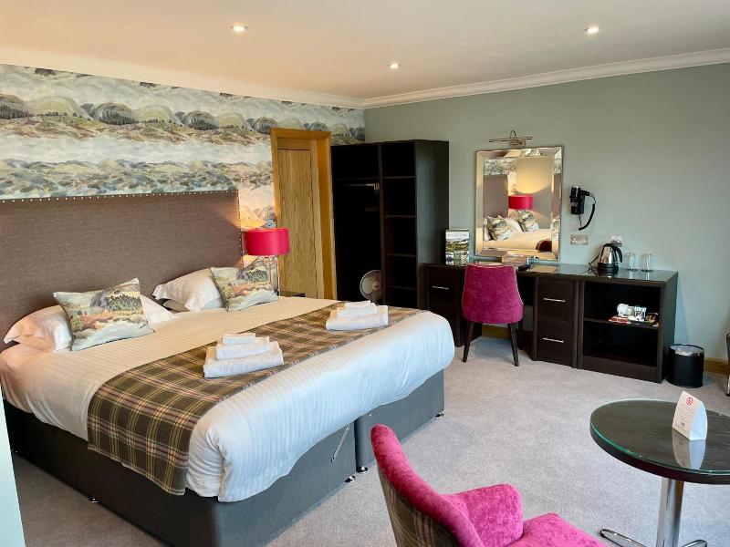 Clan MacDuff Hotel image