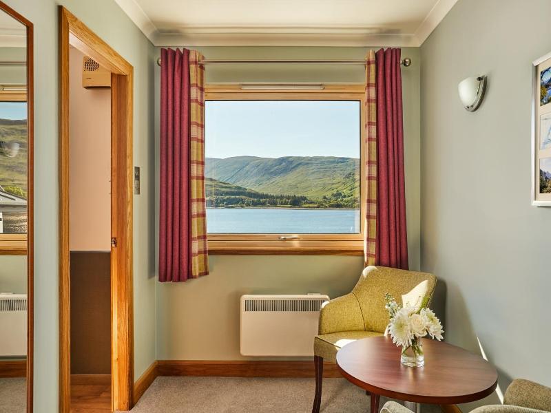 Clan MacDuff Hotel image