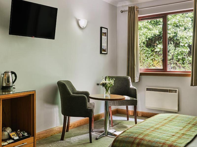 Clan MacDuff Hotel image