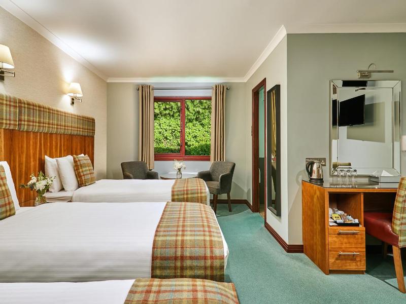 Clan MacDuff Hotel image