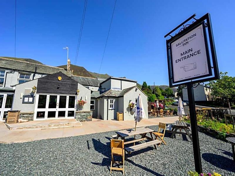 The Horse and Farrier Inn image