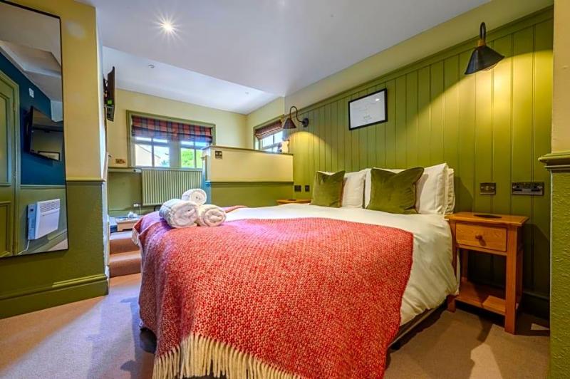 The Horse and Farrier Inn image
