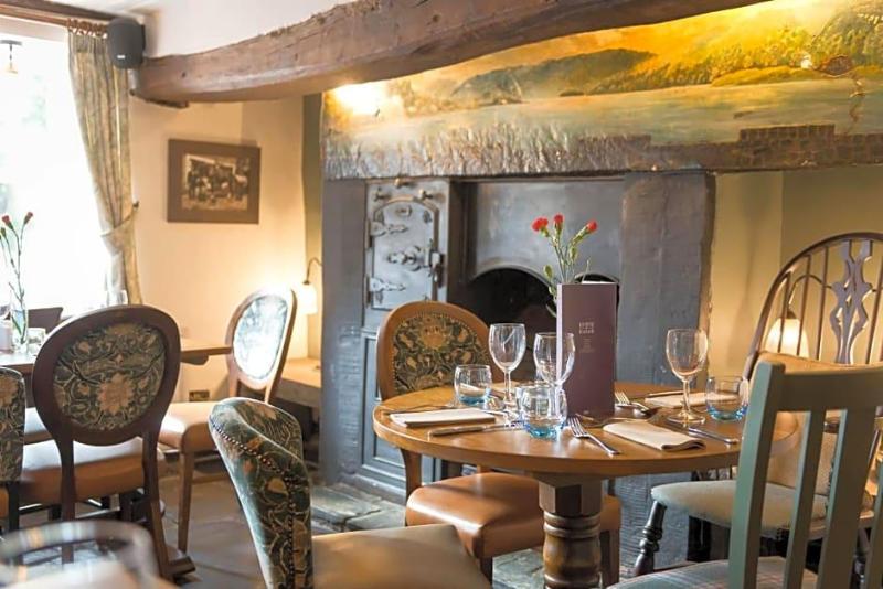 The Horse and Farrier Inn image