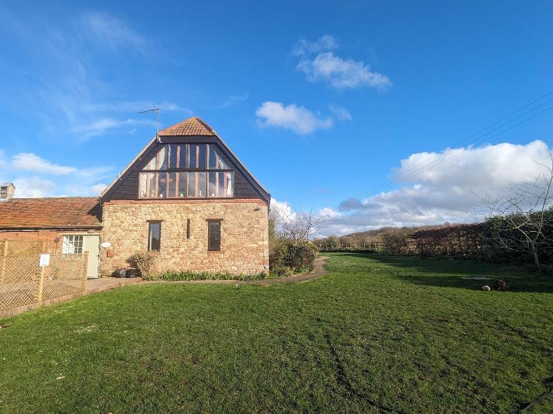 Kingfisher Barn image