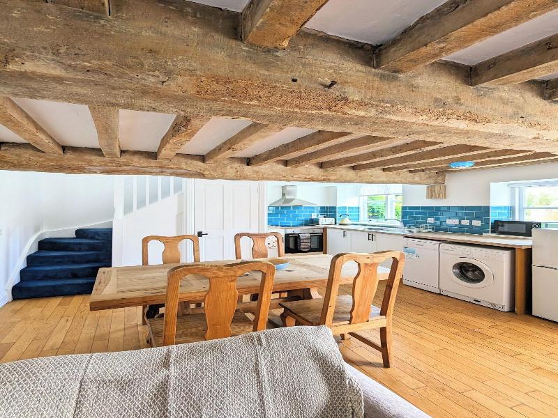 Kingfisher Barn image