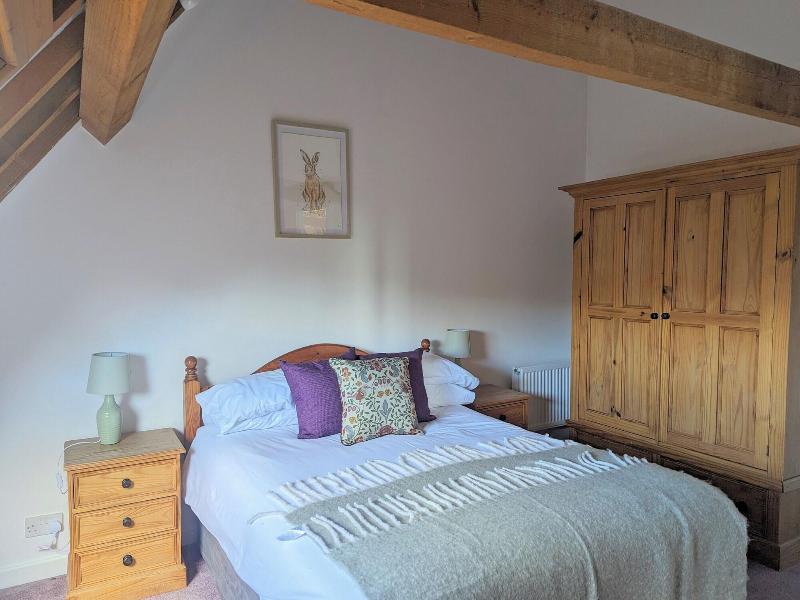 Kingfisher Barn image