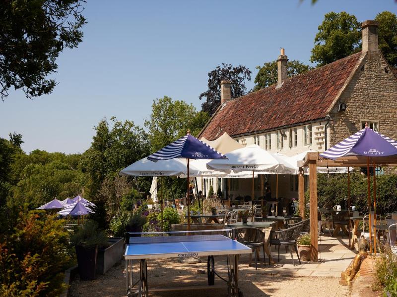 The Wheatsheaf Combe Hay image
