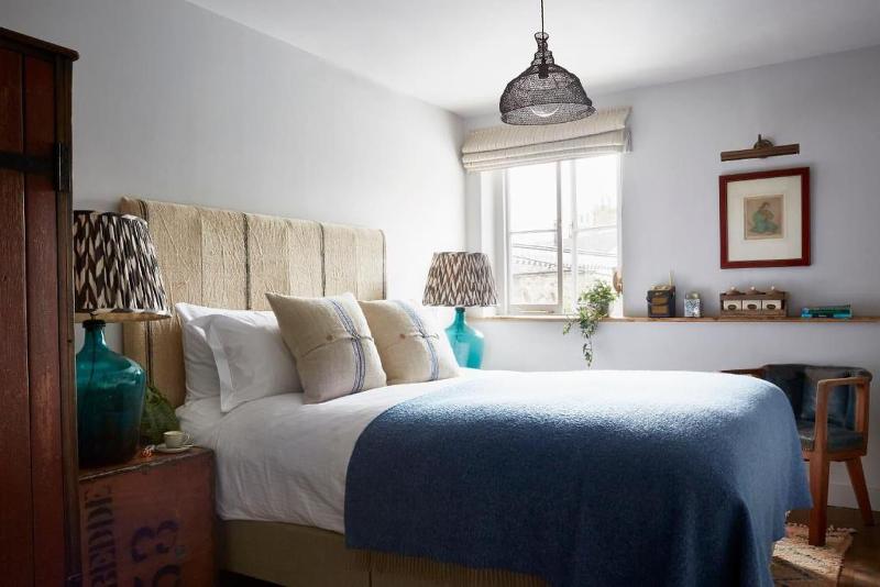 Artist Residence Boutique Guesthouse image