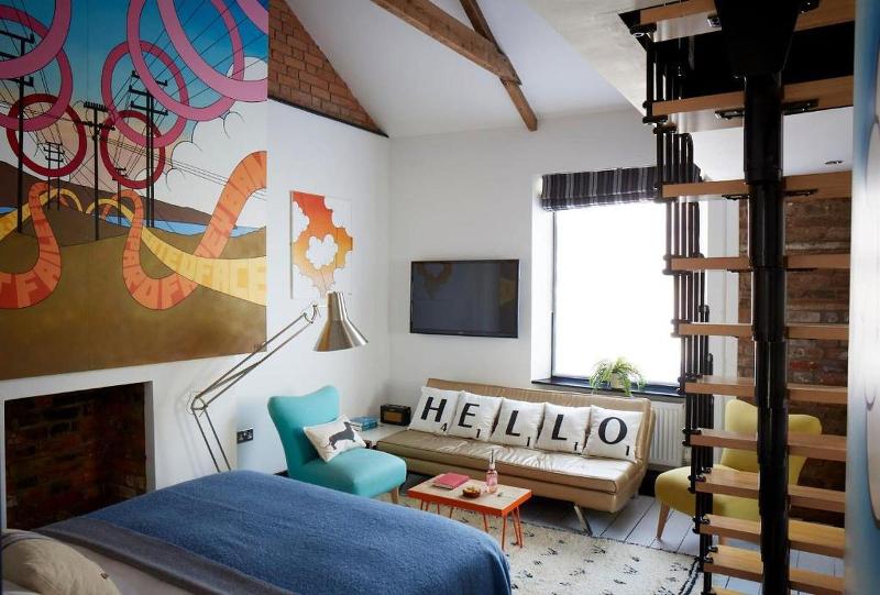 Artist Residence Boutique Guesthouse image