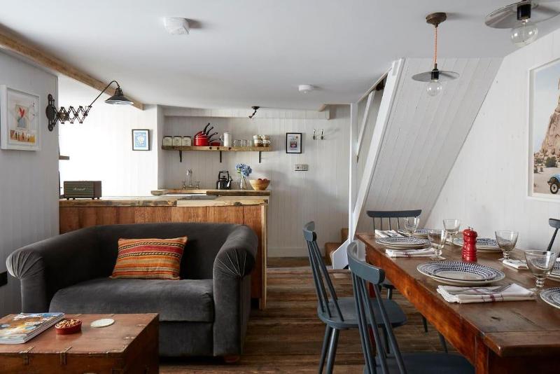 Artist Residence Boutique Guesthouse image
