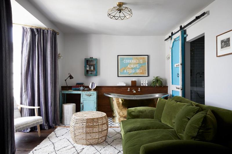 Artist Residence Boutique Guesthouse image