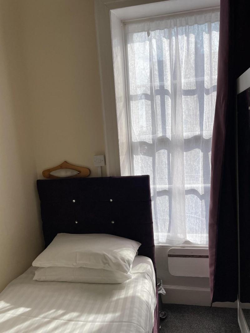 Diamonds Inn image