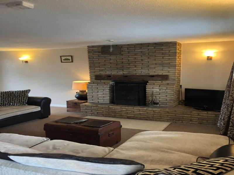 The Walnuts Country House image