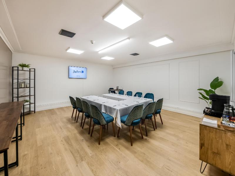 Radisson Blu Hotel Perth image