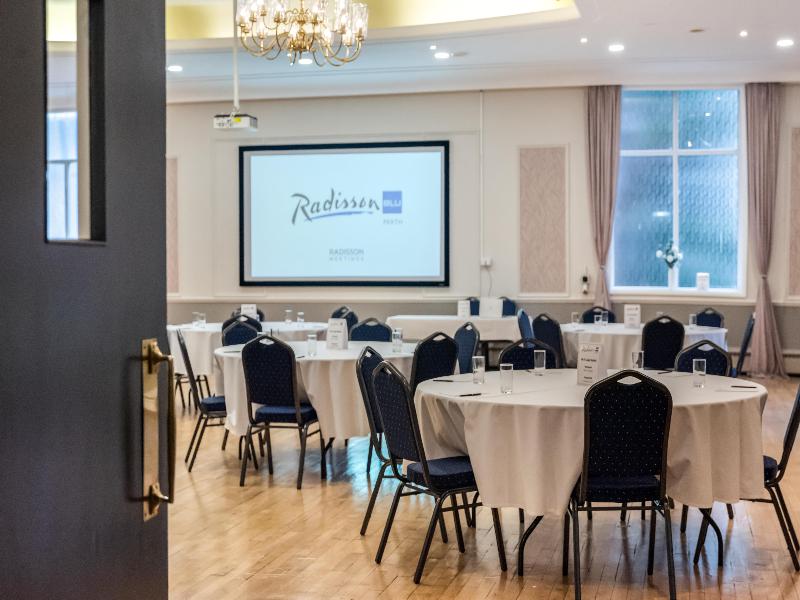 Radisson Blu Hotel Perth image